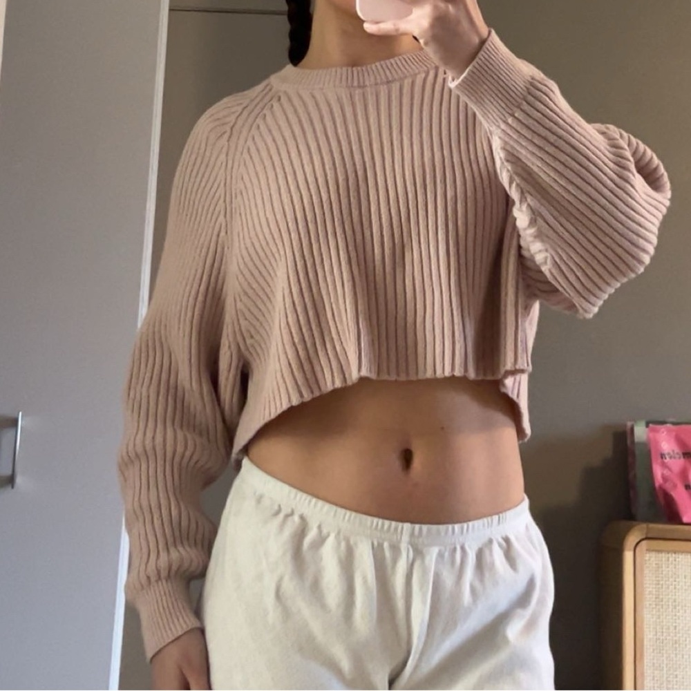 light pink aeropostale cropped sweater